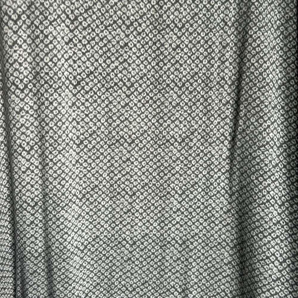 Elegant Gray Maxi Skirt with Side Slit - Picture 2 of 4